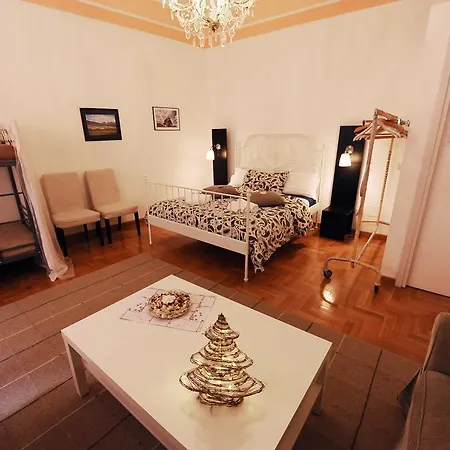 Bed & Breakfast La Grotta Di Tiberio Rome